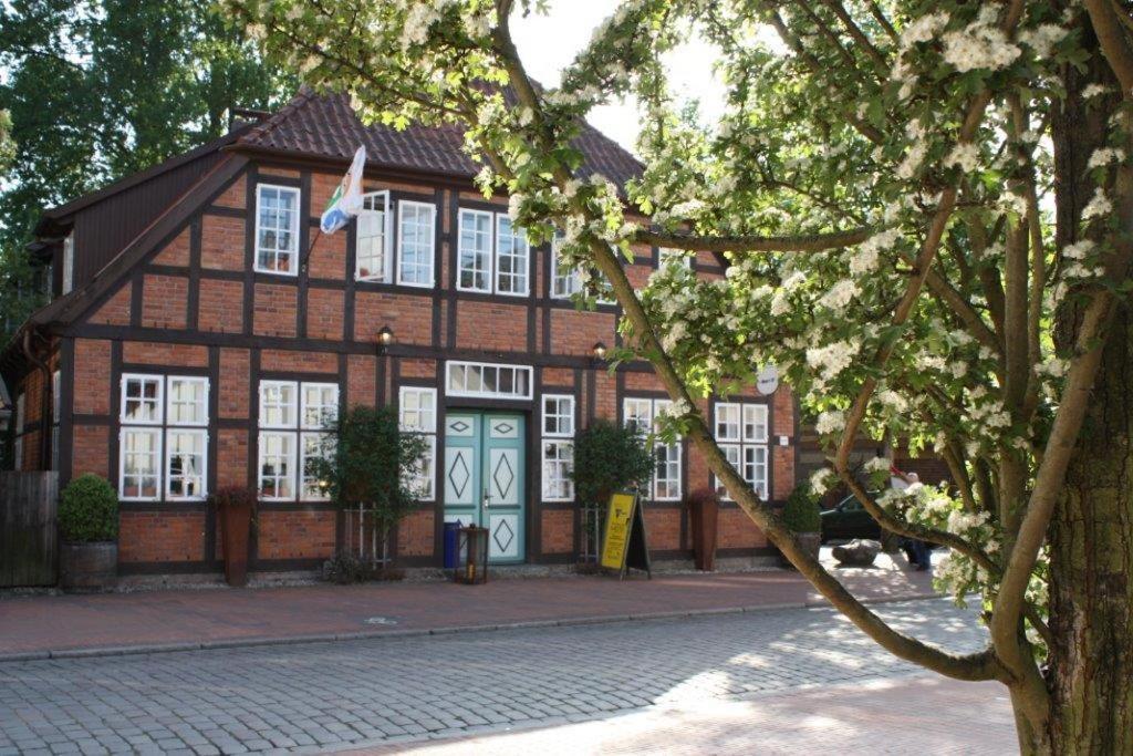 Kontraste Hotel Neumünster Exterior foto